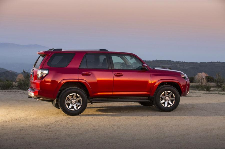  Toyota 4Runner 2014 года  (фото 15 из 55)